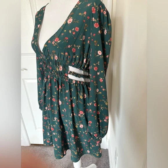 Forest Green Floral Mini Dress - Picture 3 of 5